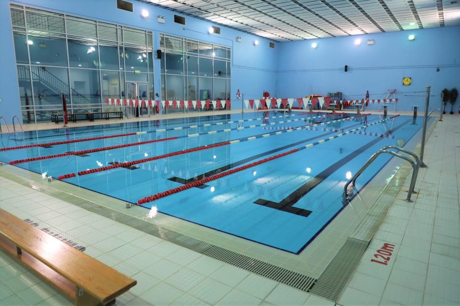 female_swimming_pool_building_17.jpg